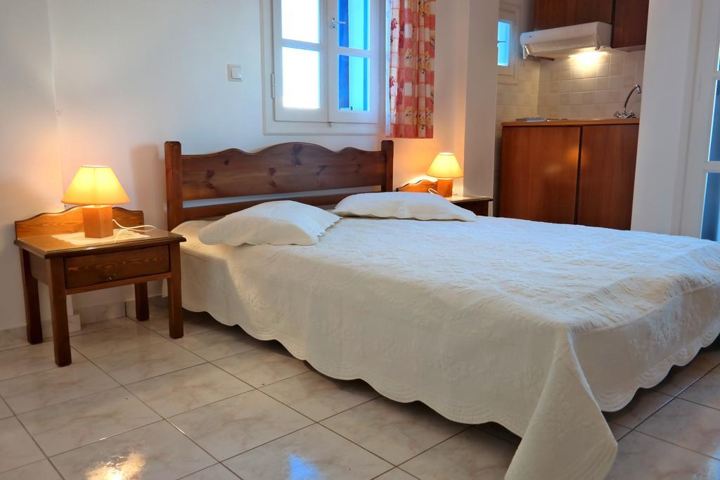 Mina'S Studios In Naxos Island Agios Prokopios  Kamer foto