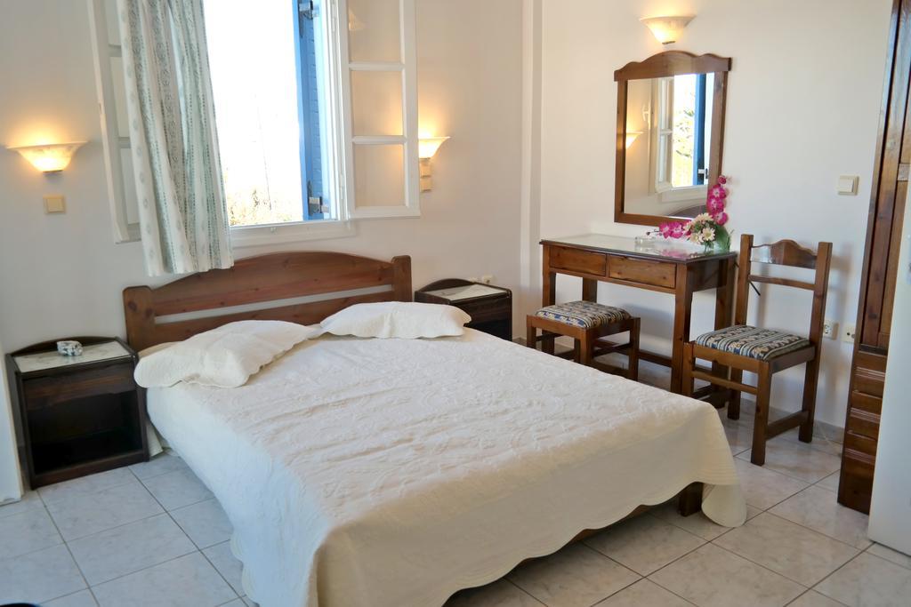 Mina'S Studios In Naxos Island Agios Prokopios  Kamer foto